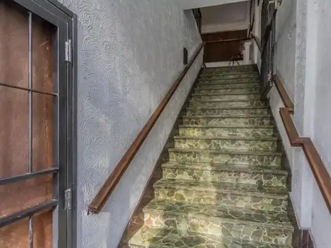 Casa 5 ambientes con 4 baños