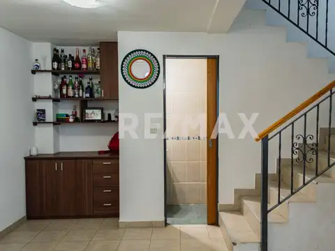 Depto Tipo Casa en Venta con 1 cocheras