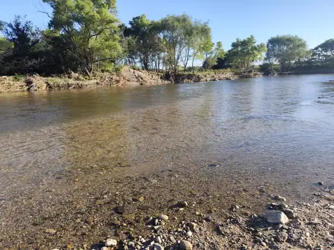 CABAÑA CON QUINCHO Y PILETA EN DIQUE CHICO