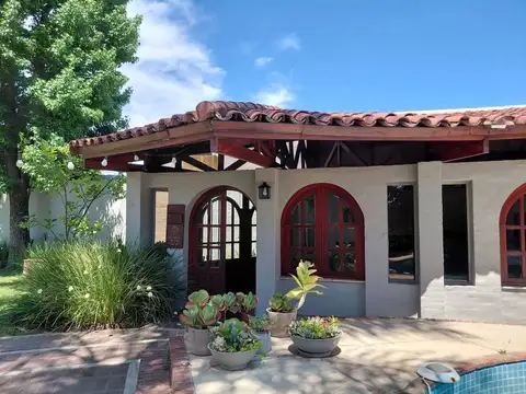 VENTA CASA URCA CON PILETA