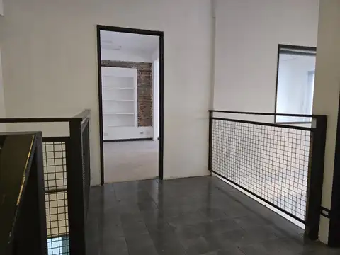 Oficina en Alquiler 25 años