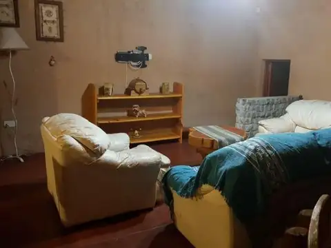 Casa 5 ambientes con 3 baños
