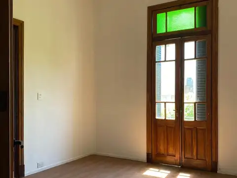 PICHINCHA: Amplia Planta Alta Antigüa Reciclada | IDEAL USO PROFESIONAL