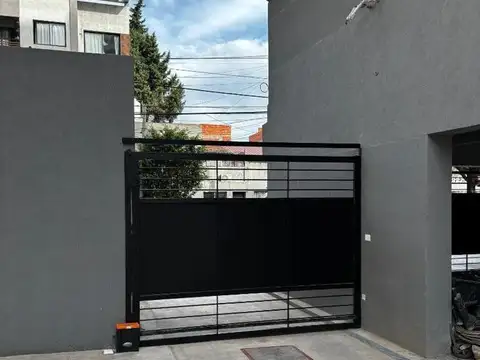 COCHERA CUBIERTA EN VENTA! N°14