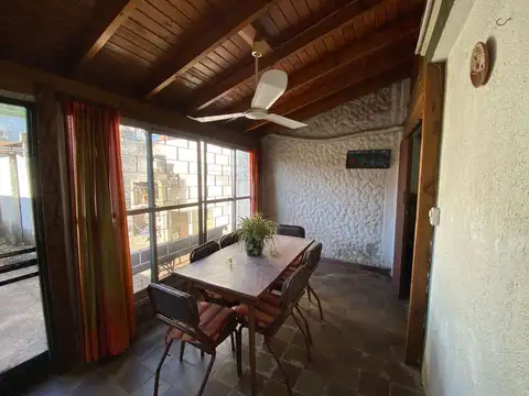 VENTA DE DUPLEX 5 AMBIENTES C/ PATIO, V. BALLESTER