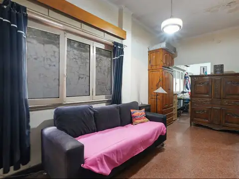 Depto Tipo Casa en Venta 57 años