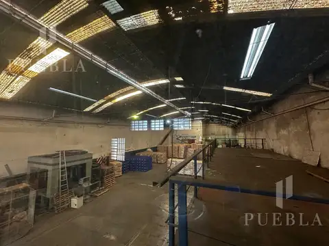 Galpon en Venta 17  mts Fondo
