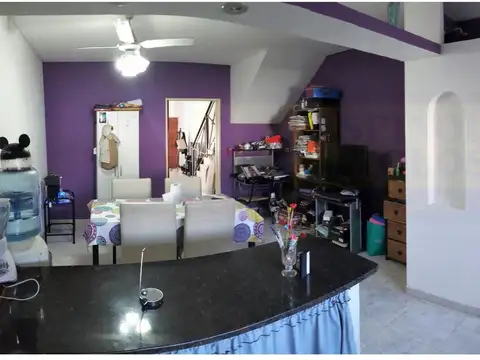 Depto Tipo Casa 4 ambientes con 2 baños