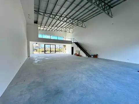 Local en Funes de 330 m2 - Garita 16