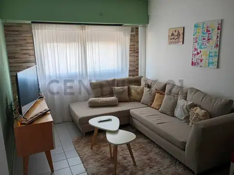 Venta Departamento Dos Dormitorios. Calle 16 esquina 50.-