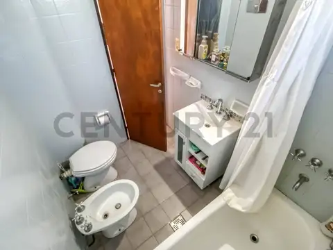 Venta Departamento Dos Dormitorios. Calle 16 esquina 50.-