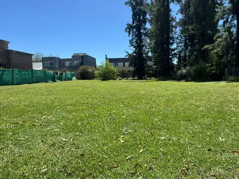 VENTA LOTE BARRIO CERRADO WESTON