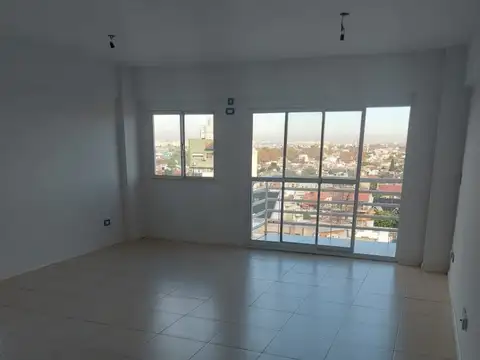 MONOAMBIENTE al frente 34 M2  CON BALCON -  LUMINOSO  - buen estado general 7 AÑOS ANTIG
