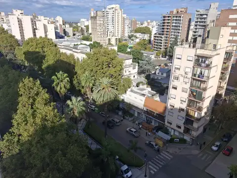 Venta Departamento 3 dormitorios   comodín  Balcón sobre Oroño. Cochera Pileta Quincho Rosario