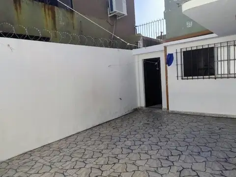 S.PEÑA 401 PH 2 AMB. PATIO -OP