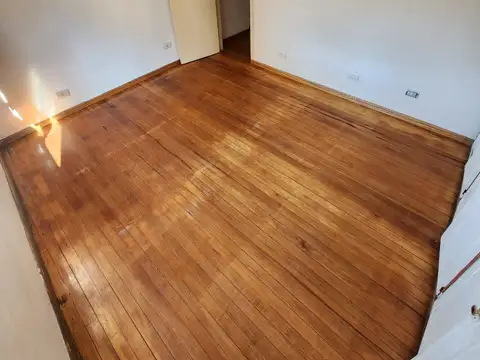 Depto Tipo Casa en Venta en Flores Norte, USD 145.000