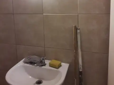 2 LOCALES COMERCIALES A LA VENTA - MORON CENTRO