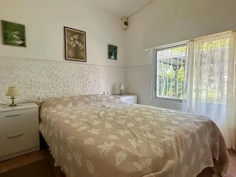 Casa 5 ambientes con 1 baño