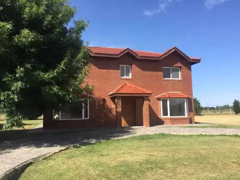 Venta -  Casa en Los Alcanfores - Bayugar Negocios Inmobiliarios