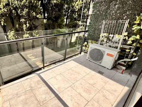 Departamento en edificio Premium:  Green House, Amenities, microcine, dos piscinas, balcon aterrazado al contrafrente, vista arbolada. Aquí el Departamento: