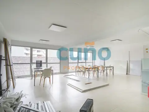 Oficina en Alquiler en Parque Patricios, $ 800.000