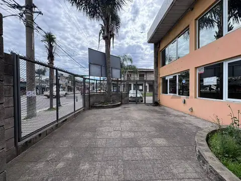 Oficina en Venta con 2 cocheras