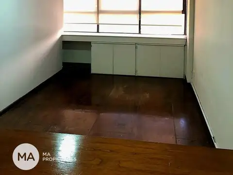 Oficina 3 ambientes con 1 baño