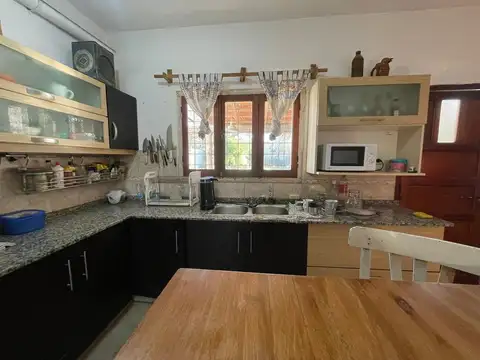VENTA CASA 2 PLANTAS 3 DORMI C/PILETA UNQUILLO