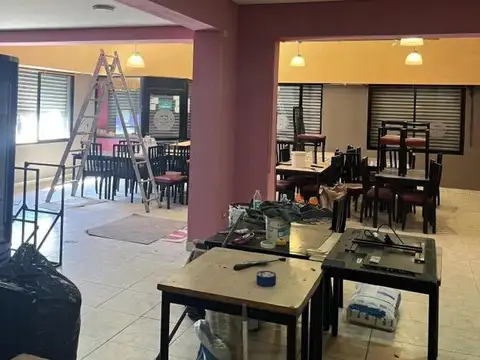 Avenida Fabián Onsari y Comodoro Rivadavia