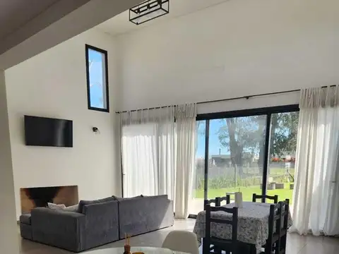 Casa en Venta Santa Emilia - OPORTUNIDAD