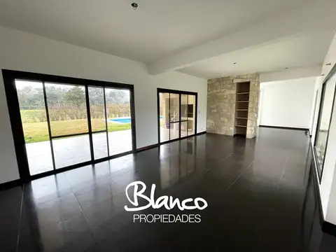 Casa en Venta en Haras Santa Maria, USD 280.000