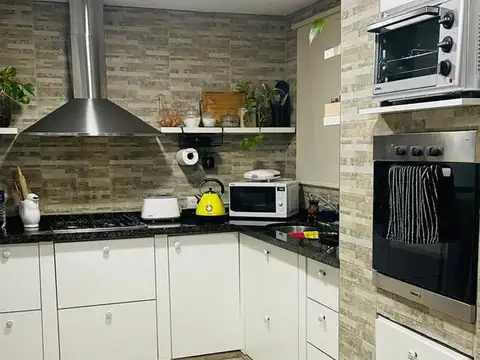Depto Tipo Casa en Venta en Centro, USD 220.000