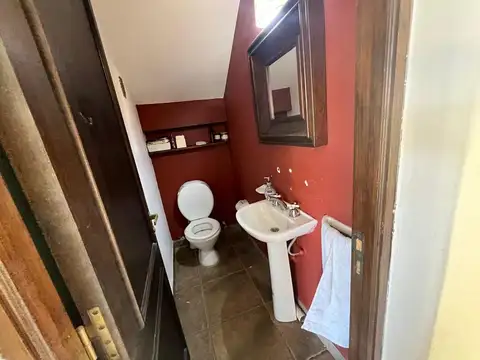 Casa 6 ambientes con 3 baños