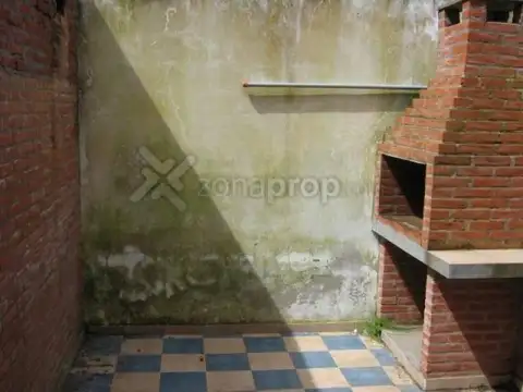 Casa 3 ambientes con 2 baños