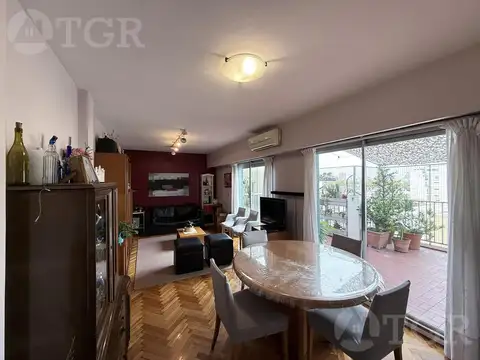 Venta Departamento 4 ambientes+Balcon aterrazado+Luminoso