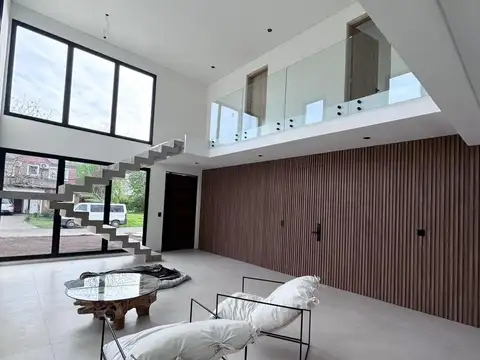 Casa en Venta en Country Club Banco Provincia, USD 330.000