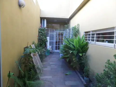 Casa 7 ambientes con 4 baños