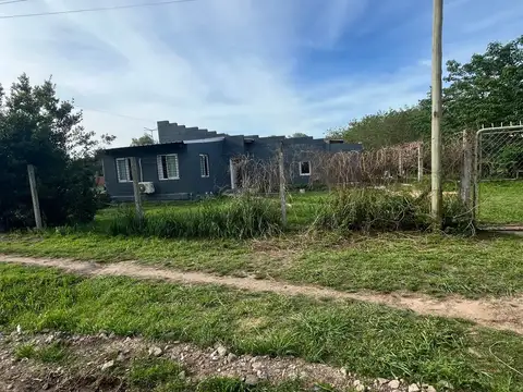 Casa 3 ambientes en venta en Casco de Álvarez