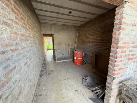 Casa 2 ambientes con 1 baño