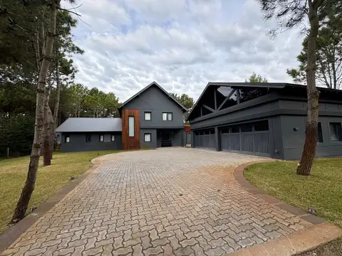 Casa en Venta de 5 dormitorios