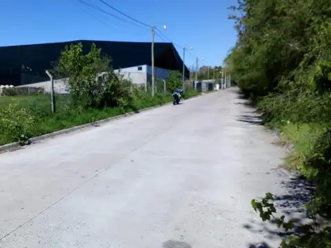 Terreno en Venta 81  mts Frente