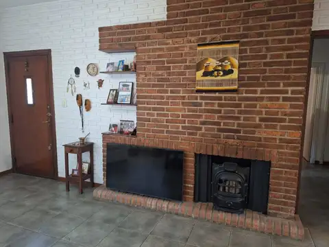 CASA VENTA 5 AMBIENTES APTO CREDITO ADROGUE