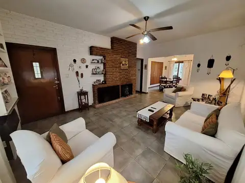 CASA VENTA 5 AMBIENTES APTO CREDITO ADROGUE