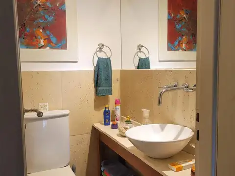 Casa 6 ambientes con 3 baños