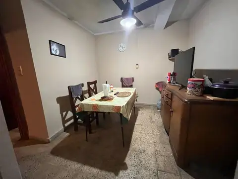 Casa 4 ambientes con 1 baño