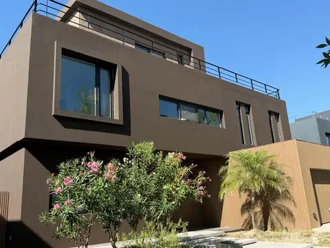 Casa en EL YACHT al agua en venta