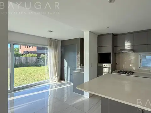 Venta Casa - Estilo Moderno - Lagoon Pilar