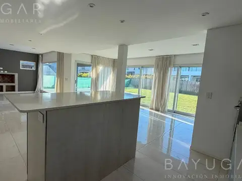 Casa en Venta en Countries y Barrios Cerrados en Pilar, USD 385.000