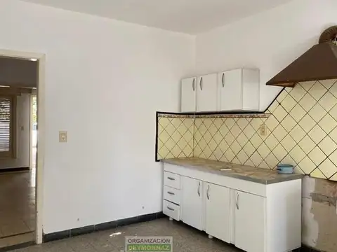 Casa 4 Dormitorios en zona Centro de Colón