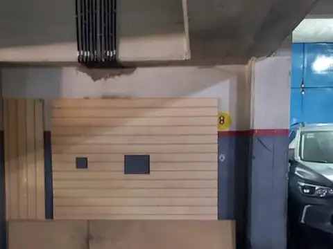 BELGRANO VENTA COCHERA CUBIERTA  IDEAL MOTO